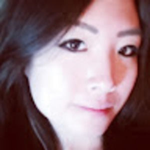 Meet your Posher, Stephanie mina